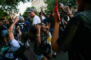 Paris erupts in celebration after psg claims second champions league title