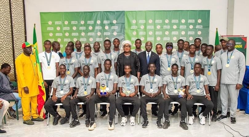 Lionceaux U15 team celebrating