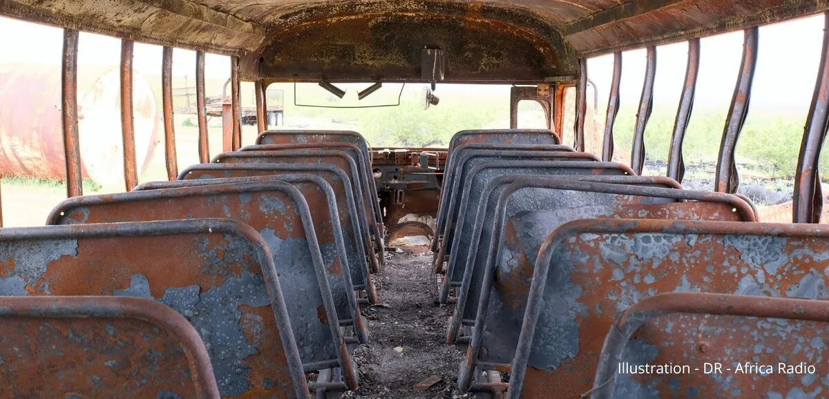 Jihadist blockade escalates near Bamako as buses set ablaze