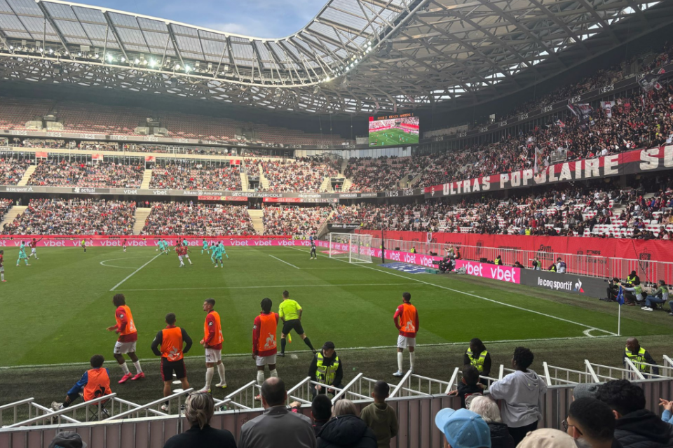 OGC Nice players celebrate at Allianz Riviera