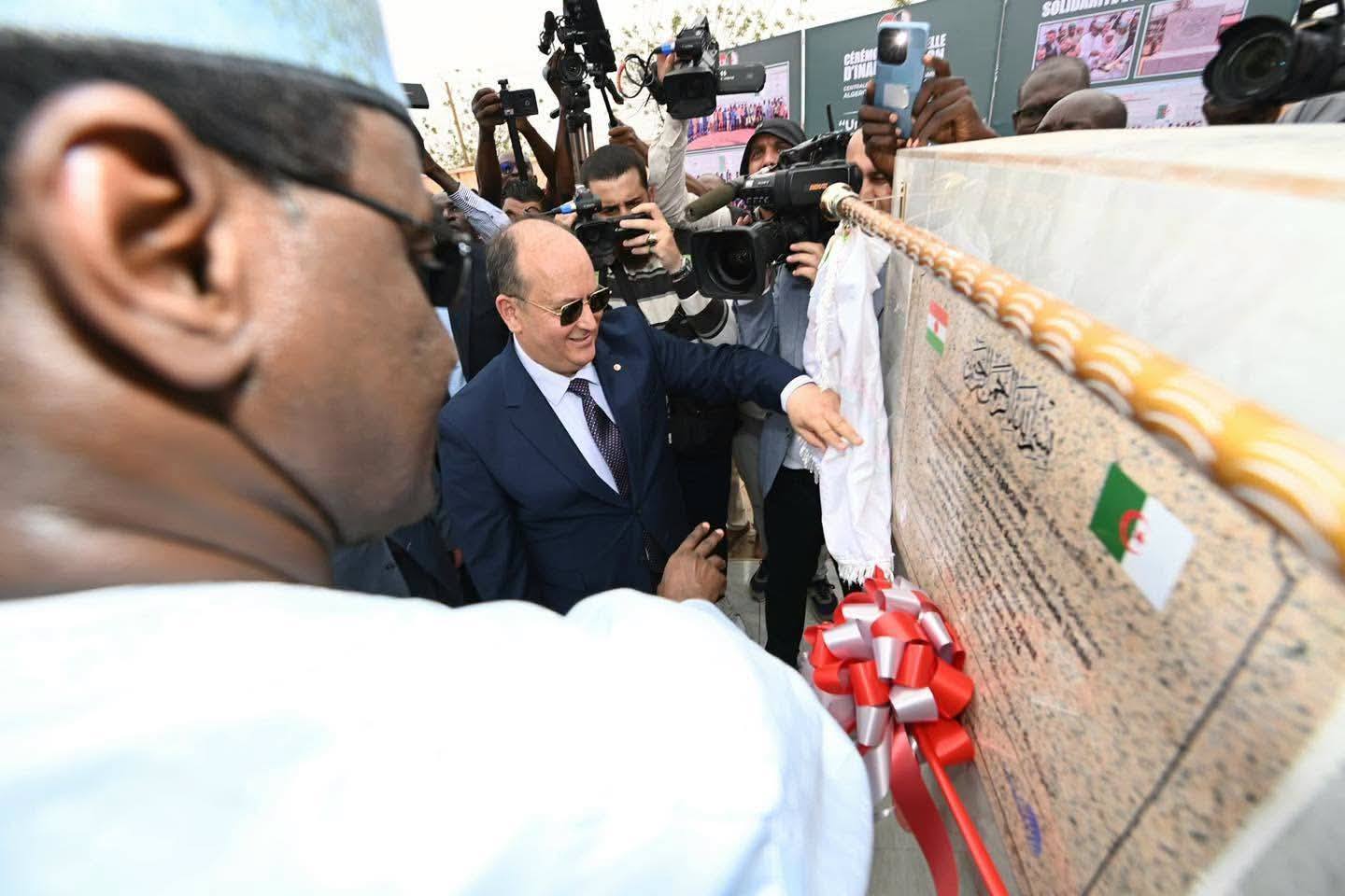 Official ceremony marking the handover of the power plant from Algeria to Niger