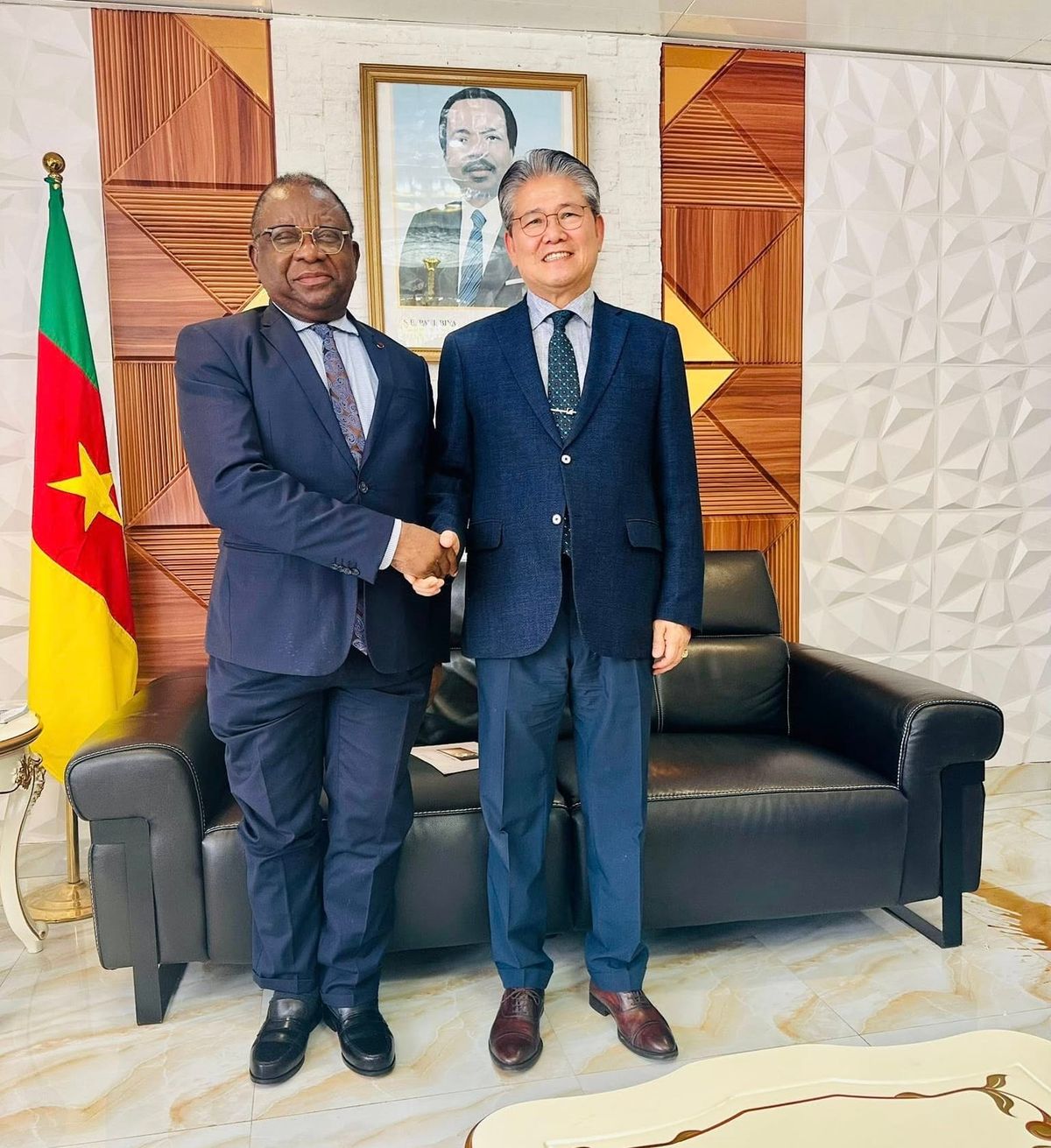 Cameroon and Korean industrialist meeting