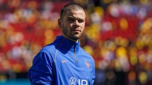 Lucas Chevalier’s psg future: a loan move recommended amidst struggles