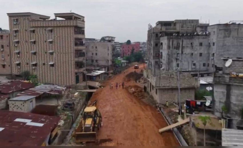 Construction work at Baie des Cochons in Libreville