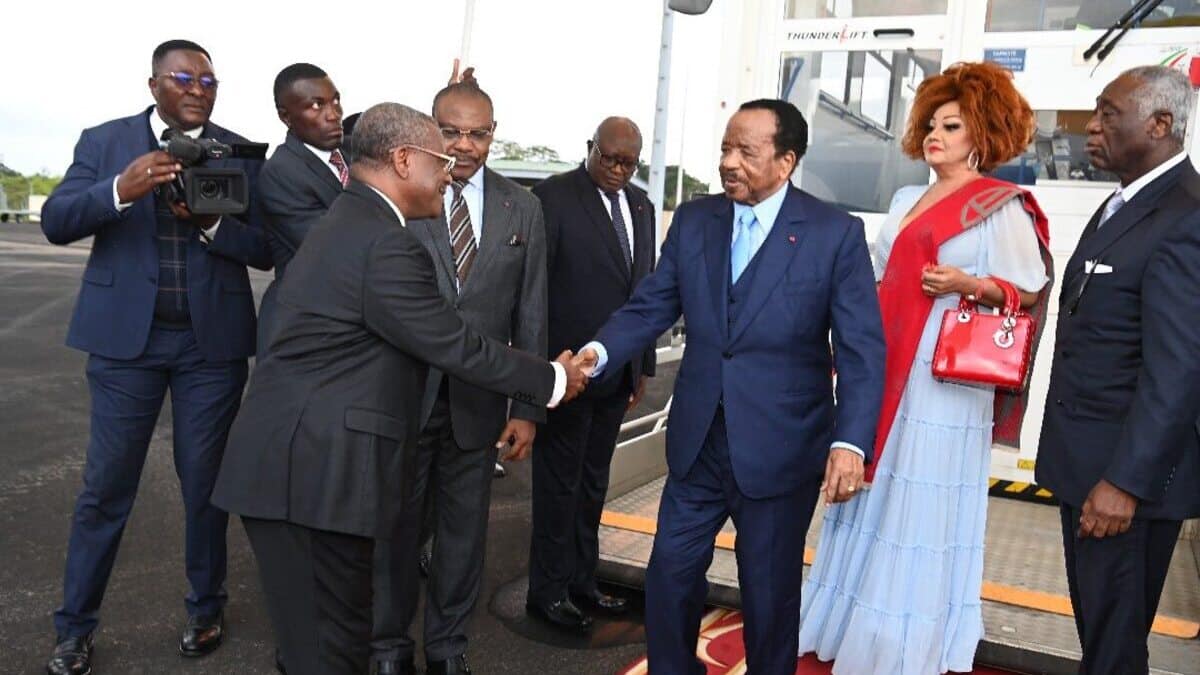 Paul Biya returns to Yaoundé