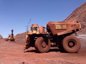 Gabon’s extractive sector faces oil decline in q1 2026, manganese provides stability