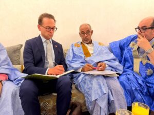 Us diplomat meets saharawi peace advocates in laayoune
